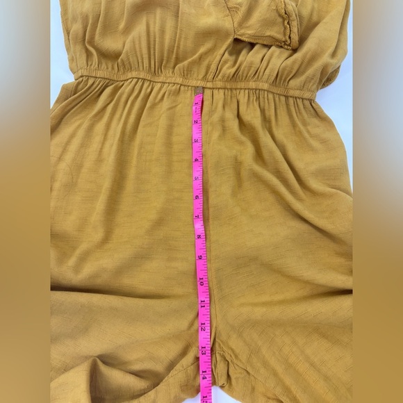 Xhileration Sleeveless Mustard Yellow V-Neck Ruffle Jumpsuit Romper Size M - Picture 10 of 13